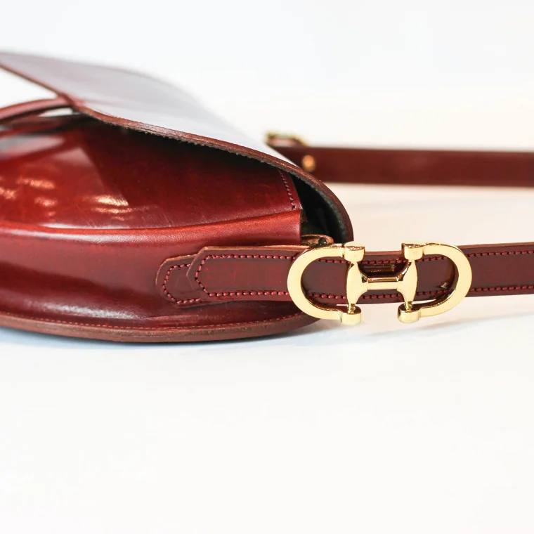 Bolso Montura Inglesa Cereza Asa Corta 2