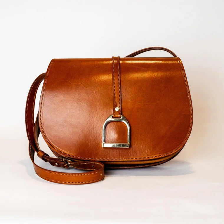 Bolso Estribo Avellana