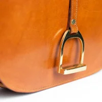 Bolso Estribo Avellana