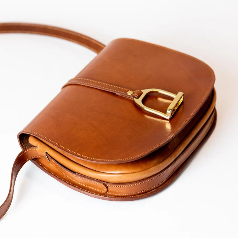 Bolso Estribo Avellana