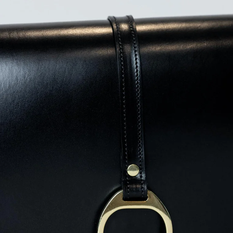 Bolso Estribo Negro