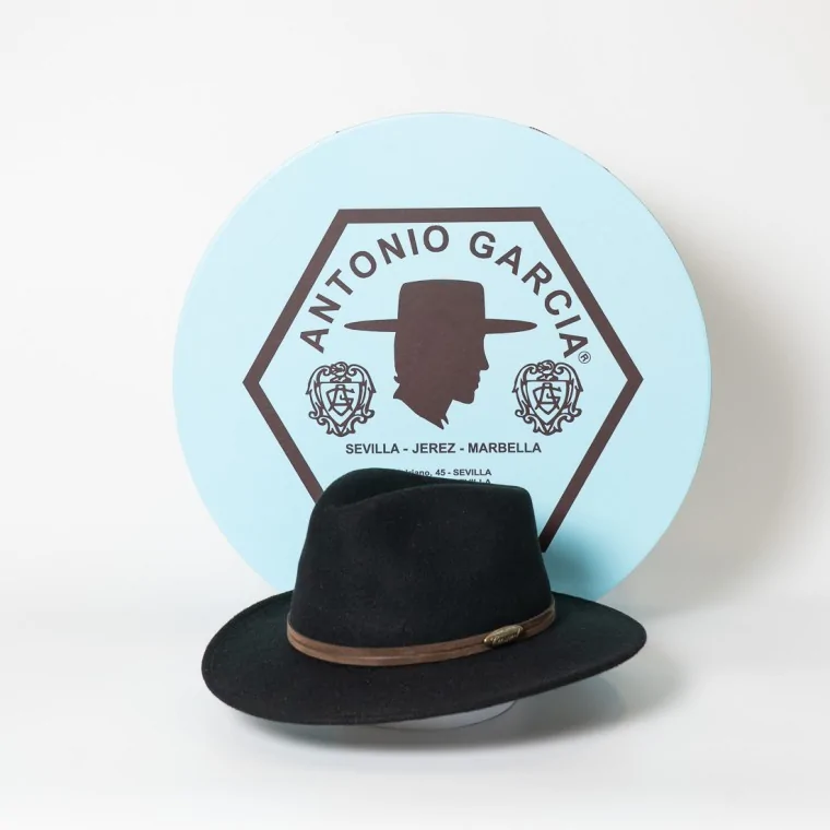 Sombrero Mascota Casual 2