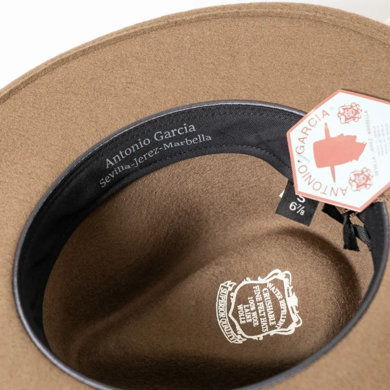 Sombrero Mascota Casual