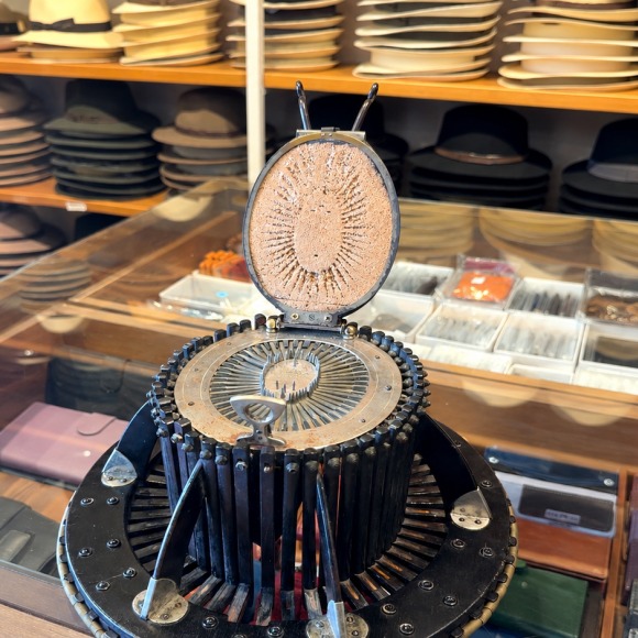 Sombrero artesanal o industrial: ¿en qué se diferencian?