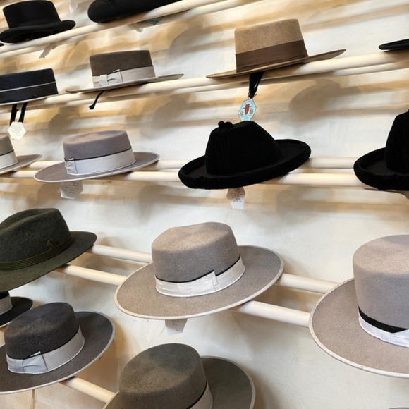 Tipos de sombreros para hombre. ¿Cuál se adapta mejor a tu estilo?