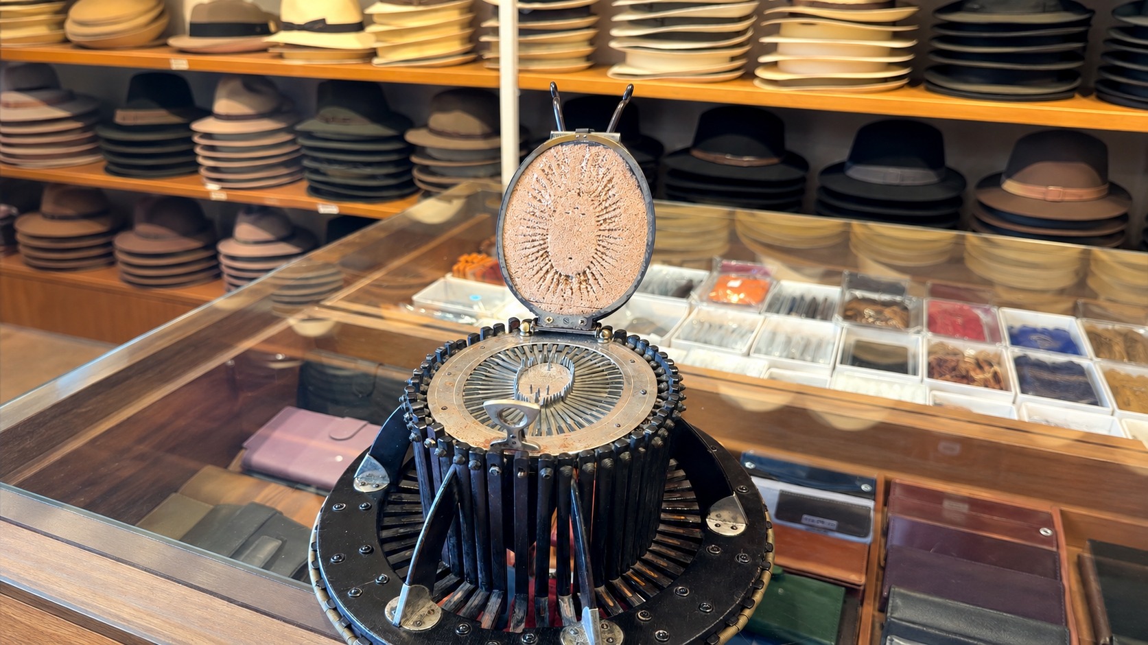 Sombrero artesanal o industrial: ¿en qué se diferencian?